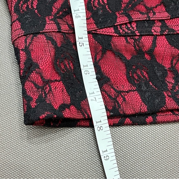 Torrid Lace Mini Skirt Res Black Goth Stretch Pull On Fairy Grunge - Picture 3 of 7